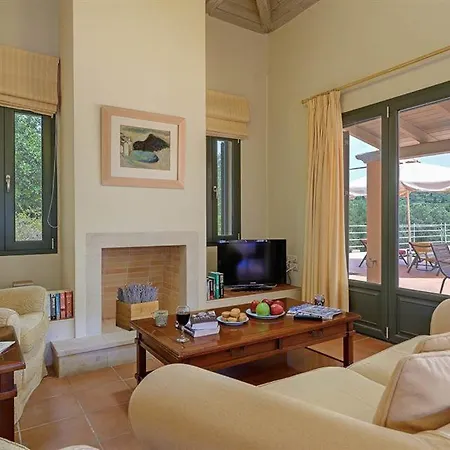 ヴィラ Sleeps 4 Pool Air Con Wifi *