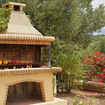 Villa Sleeps 4 Pool Air Con Wifi
