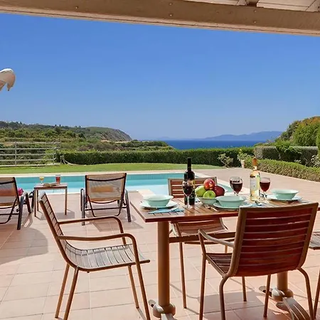 Sleeps 4 Pool Air Con Wifi Villa